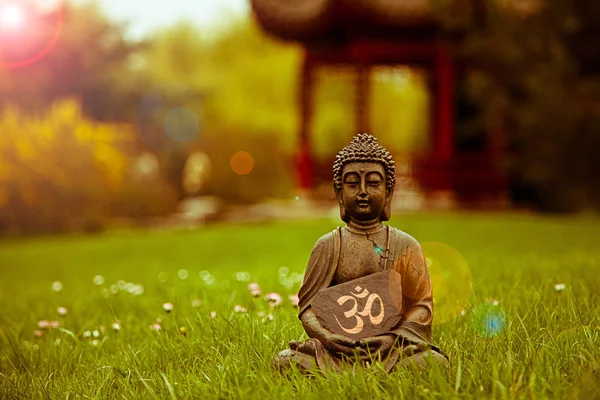 Buddha Staty Lotusposition — Stockfoto