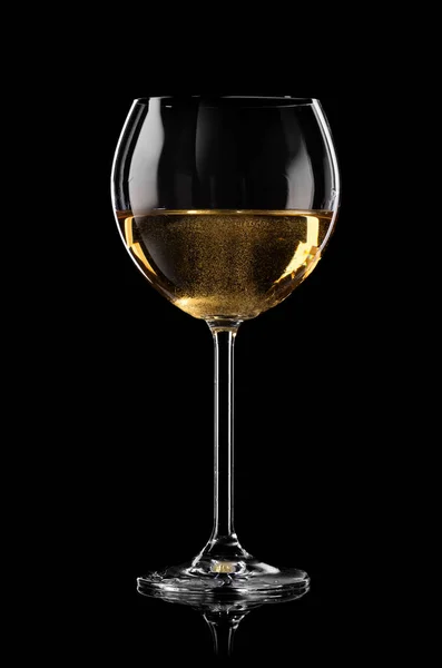 Szklanka Wina Musującego Czarnym Tle — Zdjęcie stockowe