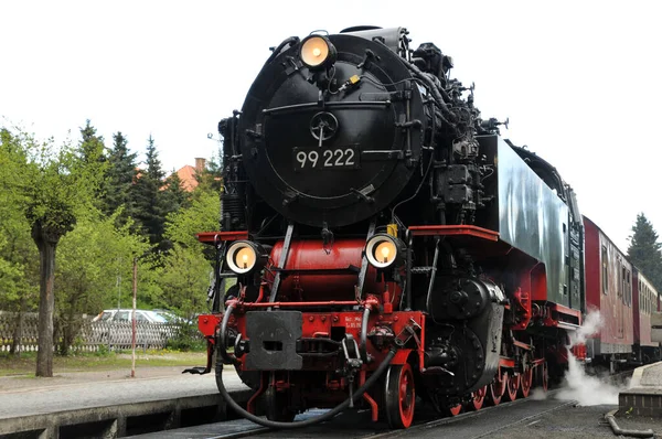 Alte Dampflokomotive Auf Dem Bahnhof — Stockfoto