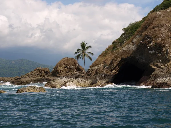 Eine Abgelegene Insel Ähnlich Der Fiktiven Insel Monte Cristo — Stockfoto