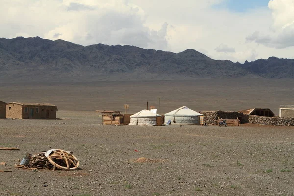 Юрты Zeltsiedlung Пустыне Гоби Монголия — стоковое фото