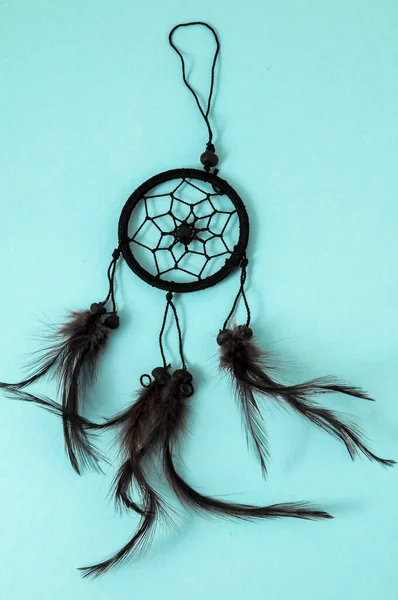 Renkli Bir Arka Plan Üzerinde Tipik Hint Dreamcatcher — Stok fotoğraf