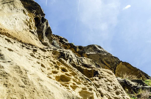 Beautiful Yellow Rock Close Atlantic Ocean — Stock Photo, Image