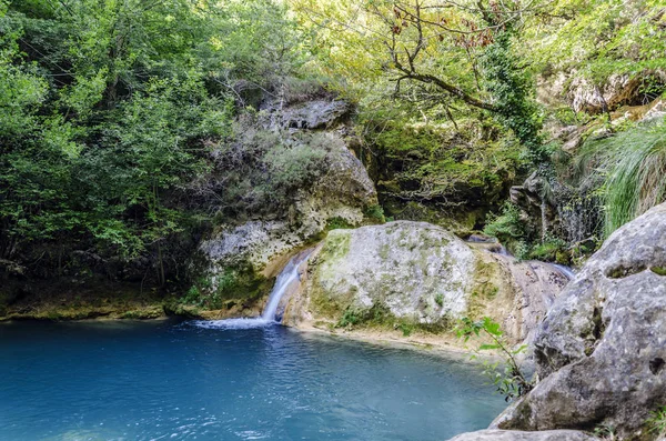 Nehirdeki Güzel Şelale Spanya Daki Navarra Dağına Kadar Uzanıyor — Stok fotoğraf