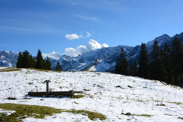 Prado Inverno Kreuzeck Com Montanhas Wetterstein — Fotografia de Stock