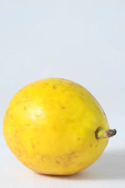 Velmi Zralá Zdravé Guayaba Bílém Pozadí — Stock fotografie