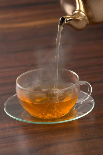 Tasse Thé Avec Verre Café Jaune Noir Sur Une Table — Photo