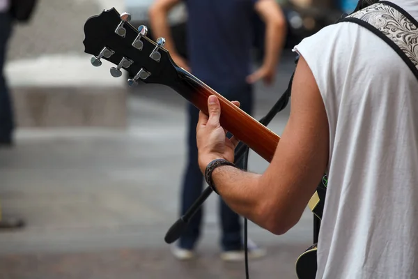 Guitar Player Street Concert — Stock Photo, Image