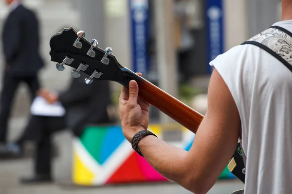 Guitar Player Street Concert — Stock Photo, Image
