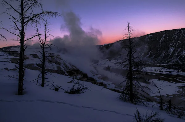 Zima Piękny Zachód Słońca Yellowstone — Zdjęcie stockowe