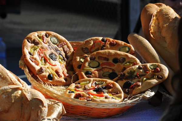 Weekly Market Spain Fresh Bread Bagett Pizza — 图库照片