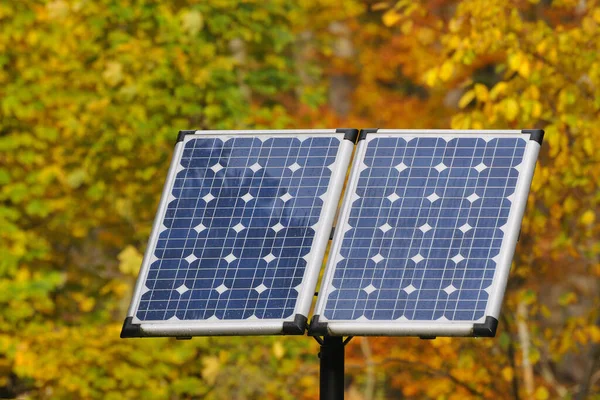 Солнечная Энергия Экологические Солнечные Батареи Зеленое Электричество — стоковое фото