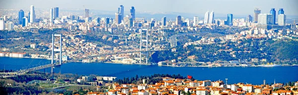 Ιστανμπούλ Είναι Μια Μεγάλη Πόλη Στην Τουρκία Που Περιπλανιέται Στην — Φωτογραφία Αρχείου