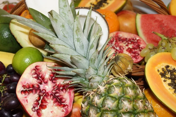 多汁的热带异国水果 — 图库照片