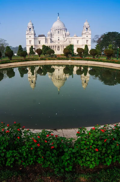 Victoria Memorial Kolkata India Reflecon Water 印度建筑的历史遗迹 它建于1906年至1921年 以纪念维多利亚女王在印度统治25年 — 图库照片
