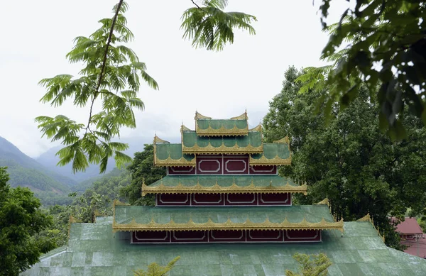 Der Tempel Wat Phra Doi Kong Ueber Dem Dorf Mae — Stock fotografie