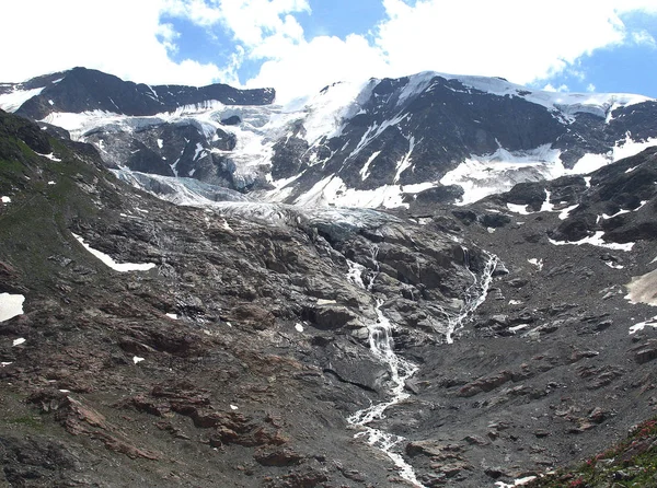 斑岩阿尔卑斯山中的塔沙奇冰川 — 图库照片