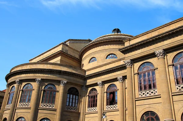 Teatromassivet Palermo — Stockfoto