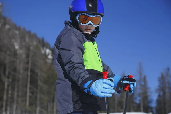 Skieur Combinaison Ski Avec Des Skis Sur Piste — Photo