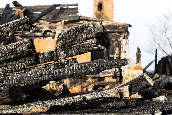 荷電した遺跡と焼失した家の遺跡 — ストック写真