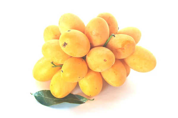 Fruta Fresca Tailandesa Ciruela Mariana Aislada Sobre Fondo Blanco — Foto de Stock