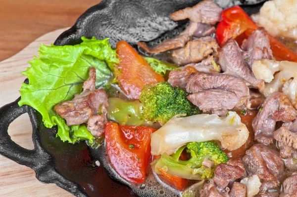 Fleisch Mit Gemüse Der Pfanne — Stockfoto