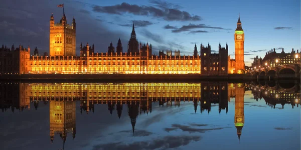 Big Ben Och Houses Parliament Westminster Palace London Återspeglas River — Stockfoto