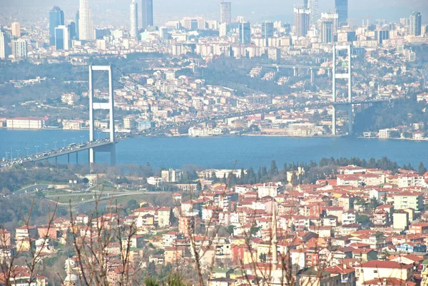 Ιστανμπούλ Είναι Μια Μεγάλη Πόλη Στην Τουρκία Που Περιπλανιέται Στην — Φωτογραφία Αρχείου