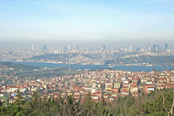イスタンブールはトルコの主要都市であり ヨーロッパを悩ませています — ストック写真