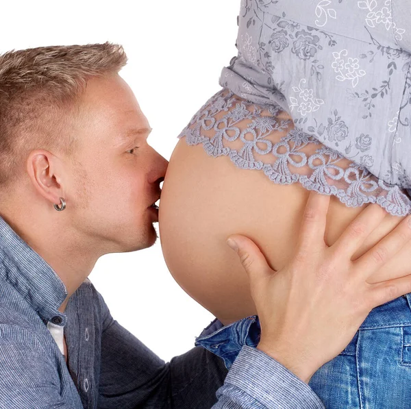 Expectante Padre Besos Bebé Vientre — Foto de Stock