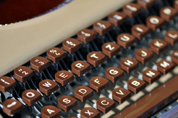 Régi Hordozható Írógép Vintage Koncepció — Stock Fotó