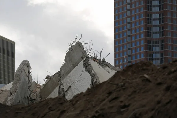 Dumper Nach Wolkenkratzer Explosion — Stockfoto