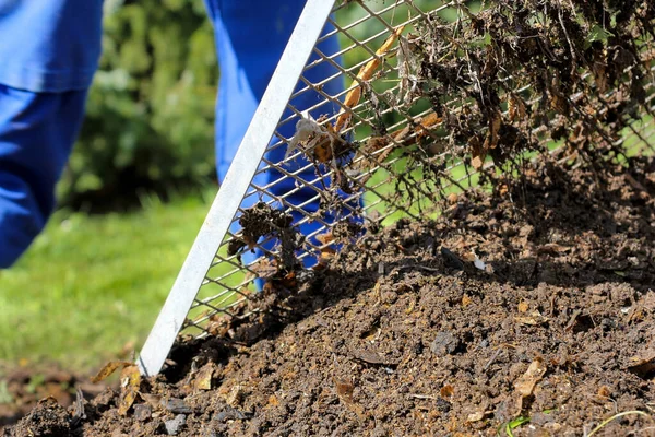 Tamizar Montón Compost —  Fotos de Stock