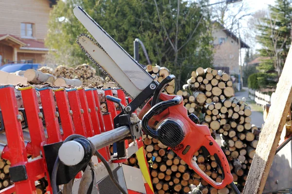 Chainsaw Action — Stock Photo, Image