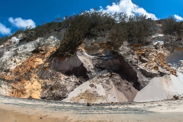 Rainbow Beach Color Sands Rocks Alongside Ocean Sea Embankment — Stock Photo, Image