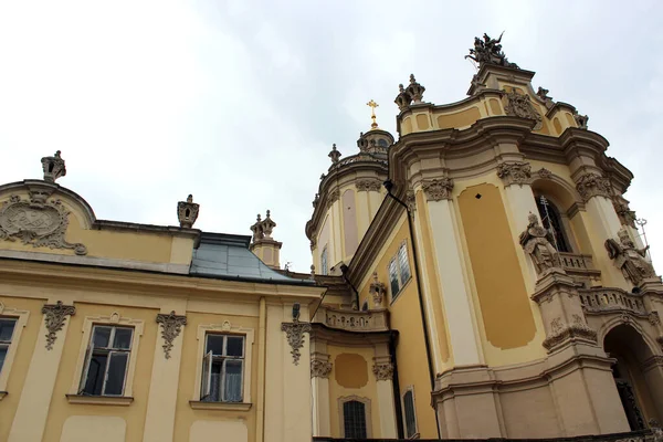 Hermosa Catedral San Jorge Lvov Ucrania — Foto de Stock