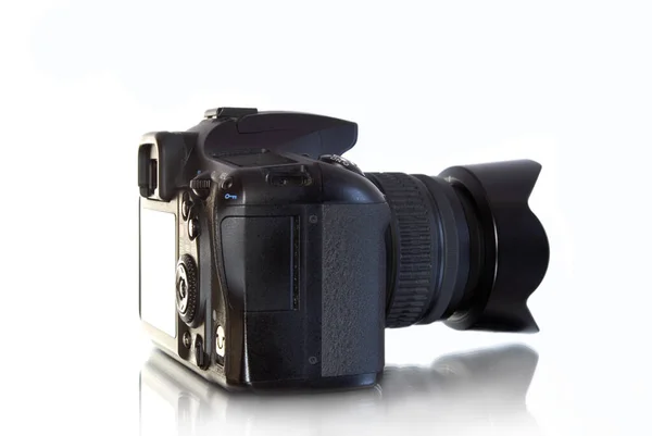 白地に隔離された写真カメラ — ストック写真