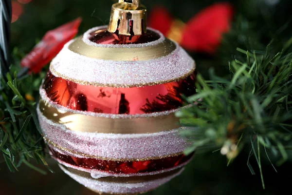 Close Christmas Ornaments Tree — Stock Photo, Image