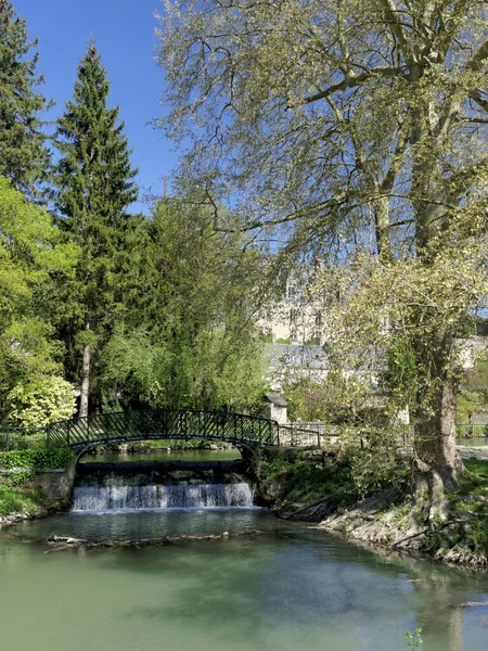 Passerella Metallica Sul Fiume Indrois Primavera Francia — Foto Stock