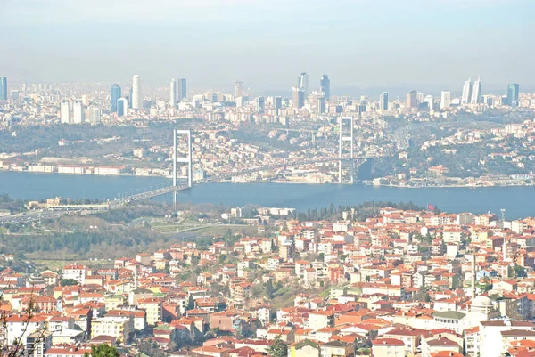 Istanbul Ist Eine Große Stadt Der Türkei Die Europa Überspannt — Stockfoto