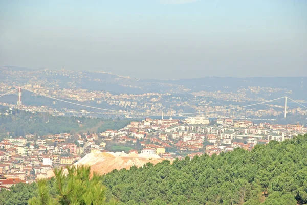 Ιστανμπούλ Είναι Μια Μεγάλη Πόλη Στην Τουρκία Που Περιπλανιέται Στην — Φωτογραφία Αρχείου