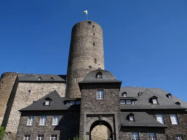 Malebný Pohled Majestátní Středověkou Hradní Architekturu — Stock fotografie