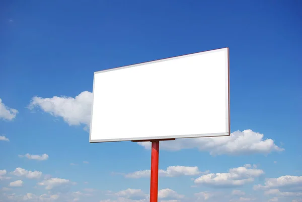 Gökyüzü Arka Planında Reklam Panosu — Stok fotoğraf