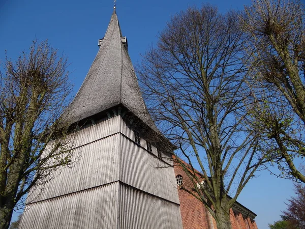 老国家 Martini教堂在Estebrugge — 图库照片