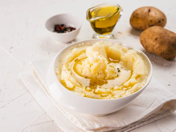 Mashed Potatoes White Bowl Cloth Napkin Pepper Olive Oil Textured — Stock Photo, Image