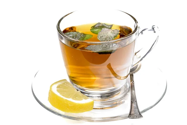 Szklanka Miętowej Herbaty Świeżej Mięty Cytryny Izolowane Białym Tle — Zdjęcie stockowe
