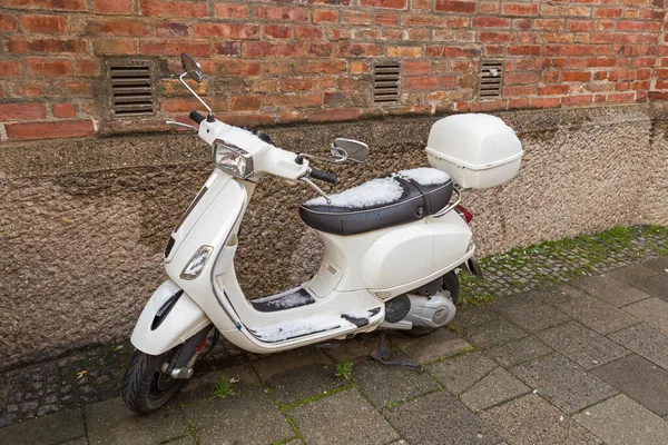 Scooter Dans Rue — Photo