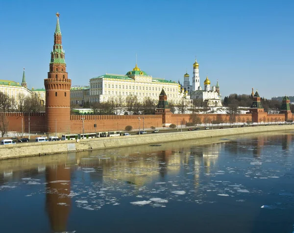 Moscú Rusia Fortaleza Del Kremlin Con Palacio Catedrales Orillas Del — Foto de Stock