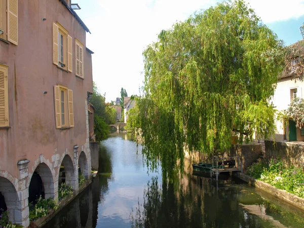 Rivier Leure Met Bomen Huizen Het Oude Centrum Van Chartres — Stockfoto