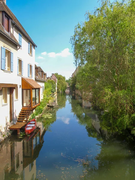 Rivier Leure Met Bomen Huizen Het Oude Centrum Van Chartres — Stockfoto